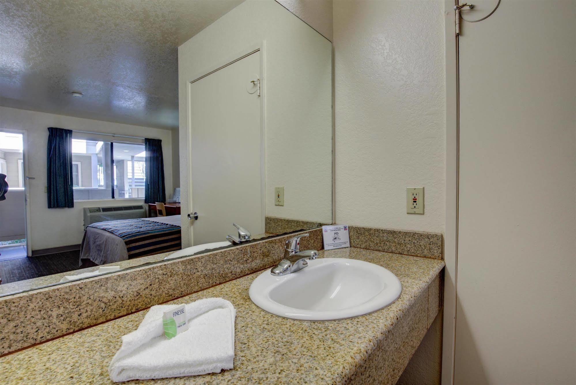 Hotel Good Nite Sylmar 2*
